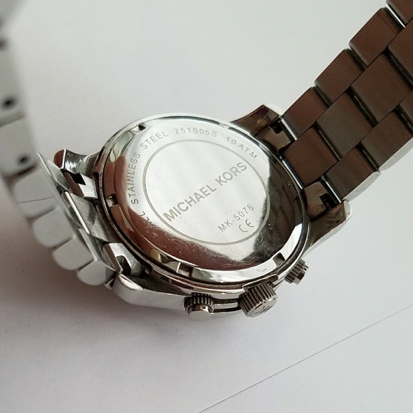 Michael Kors Chronograph Watch - Picture 4 of 8